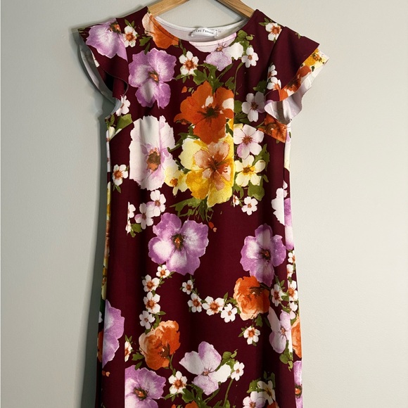 Burgundy Floral Mini Dress - Picture 4 of 8